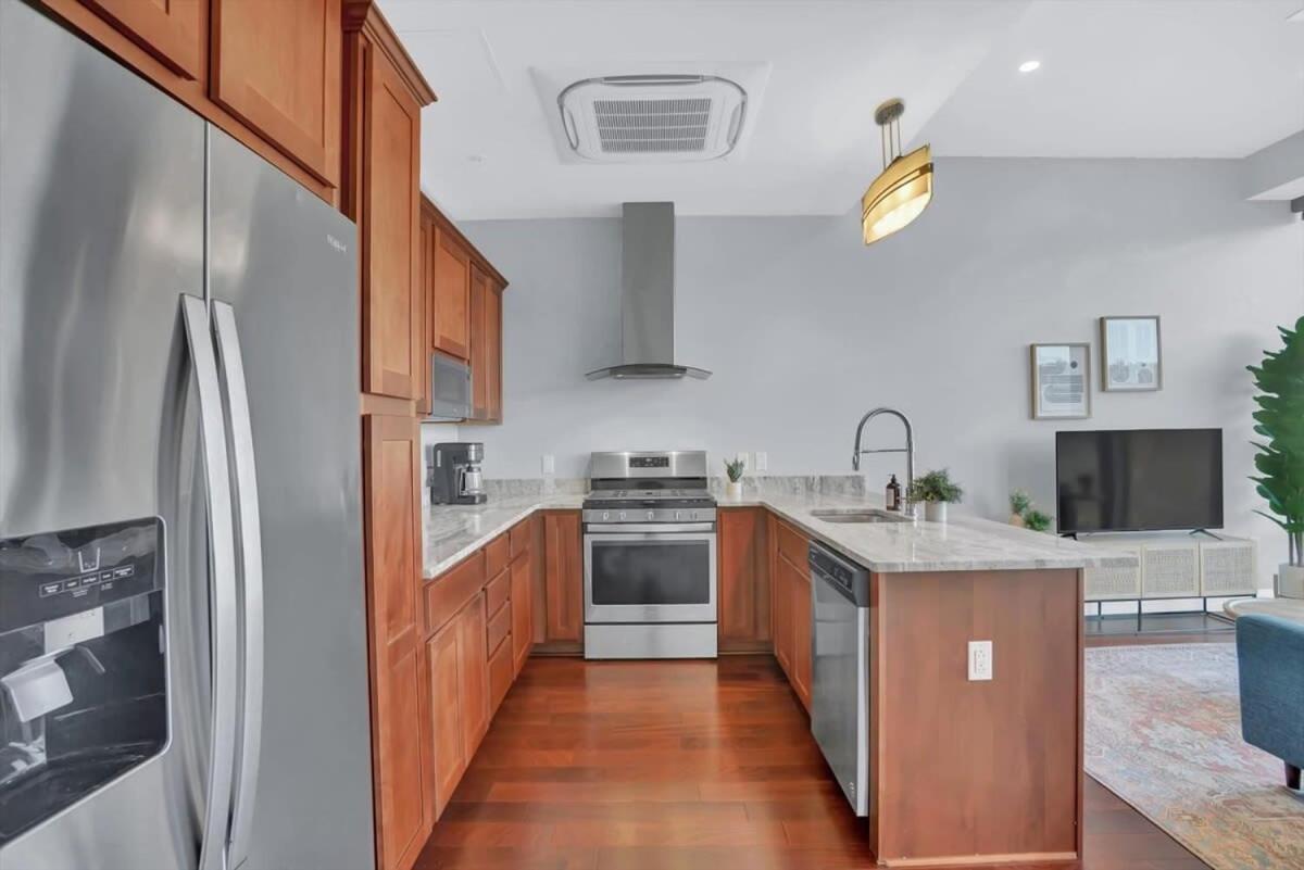 Cozysuites Posh 1Br, Ppg Paints Arena, Pitts พิตต์สเบิร์ก ภายนอก รูปภาพ