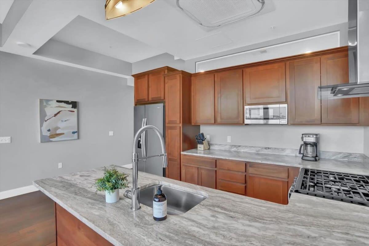 Cozysuites Posh 1Br, Ppg Paints Arena, Pitts พิตต์สเบิร์ก ภายนอก รูปภาพ