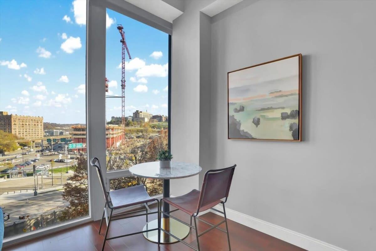 Cozysuites Posh 1Br, Ppg Paints Arena, Pitts พิตต์สเบิร์ก ภายนอก รูปภาพ